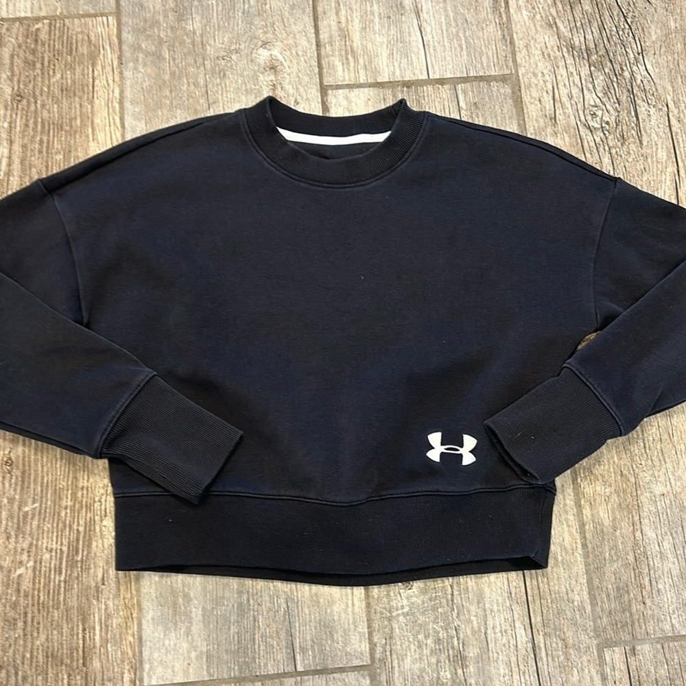 under armour black long sleeve sweatshirt Cropped size YMD medium kids girls